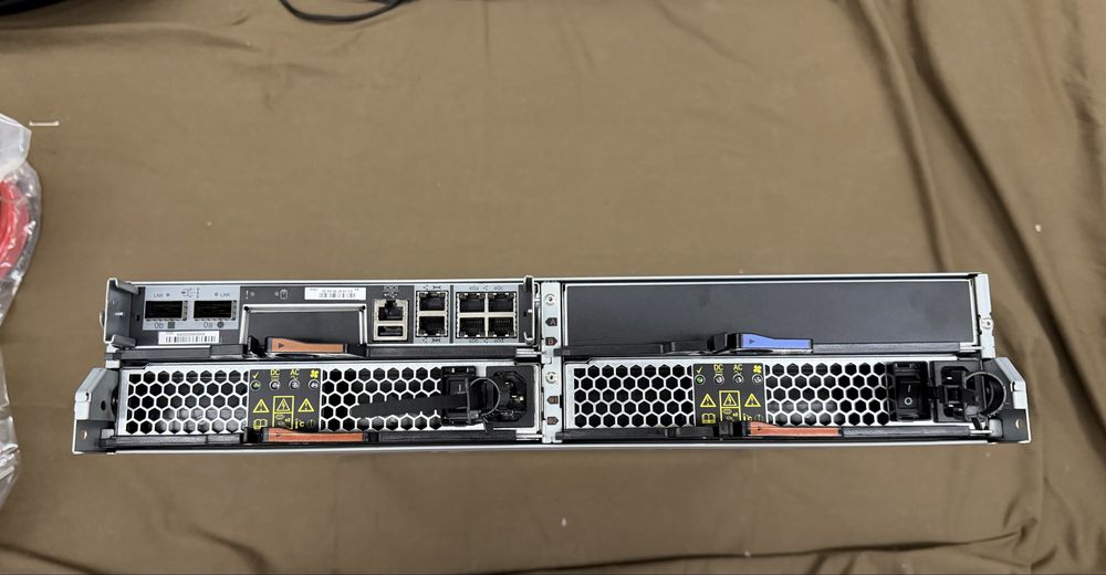 NAS NetApp FAS2220 - 12 Baias (Sem Discos)
