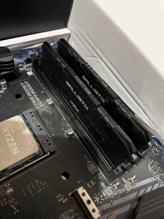 RYZEN 5 5600 conjunto MSI B550 A PRO , DDR4 BALLISTIX 16GB