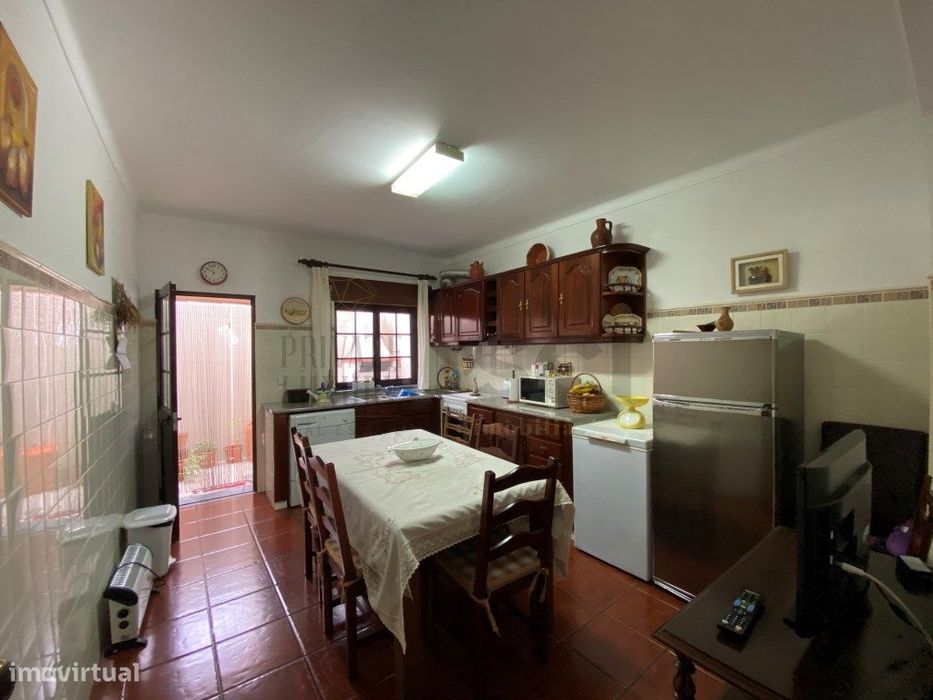 Moradia com dois quartos em Zona central de Vila Nova de São Bento