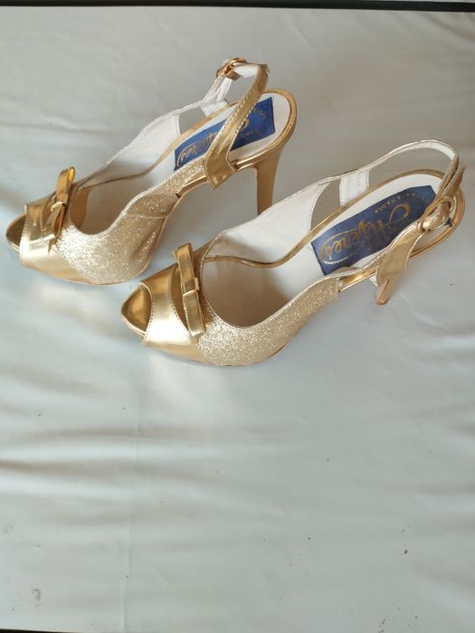 Sapatos Salto Alto de 38- nunca usados