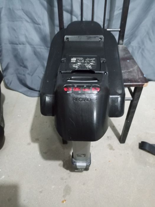 Fotelik Recaro 9-18 kg ze stacja ISOFIX