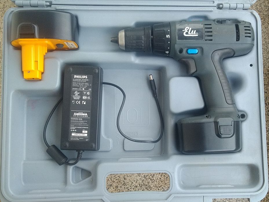 Aparafusadora ELU com martelo 14.4v 13mm