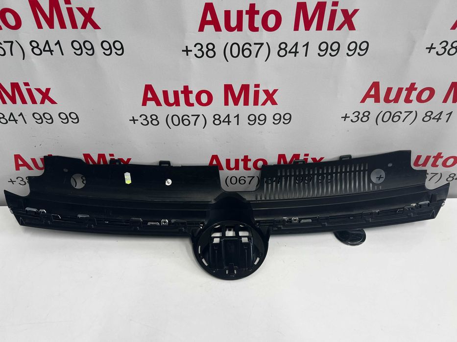 Решітка радіатора Volkswagen Golf 8 5H0853651N