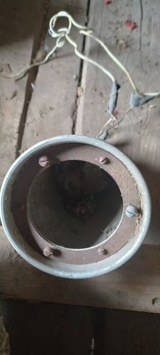 Уличный фонарь или теплица