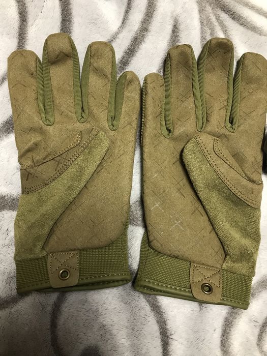 Перчатки тактические