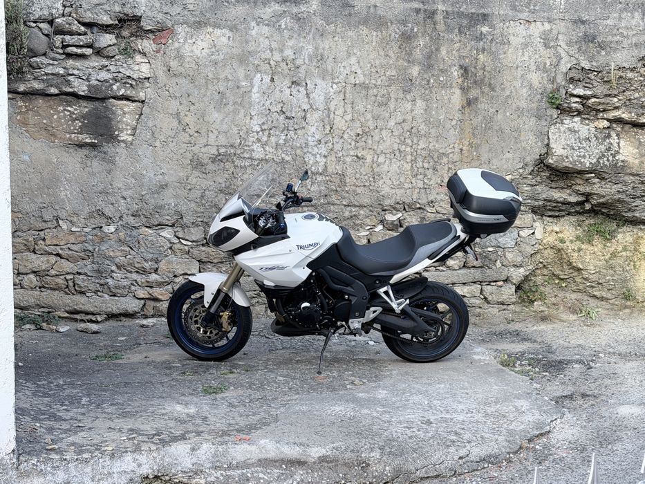 triumph tiger 1050