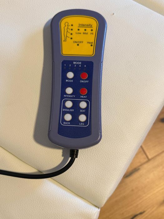 Leżanka fotel szezlong biały z masażem i podgrzewaniem