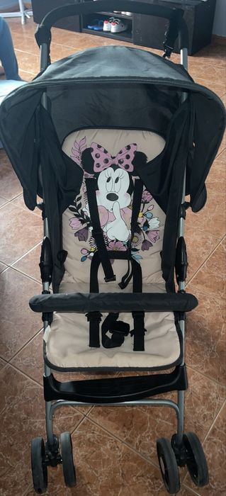 Carrinho de passeio de menina