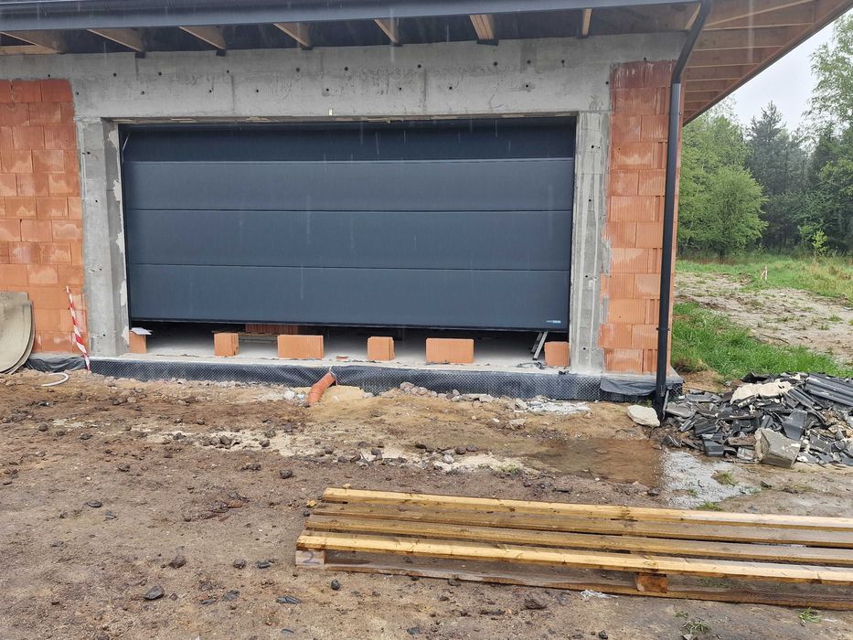 Brama garażowa antracyt woodgrain 3000x2375
