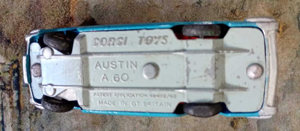 Austin A 60 - De Luxe Saloon Motor School car Corgi Toys n°236 de 1953 1/43