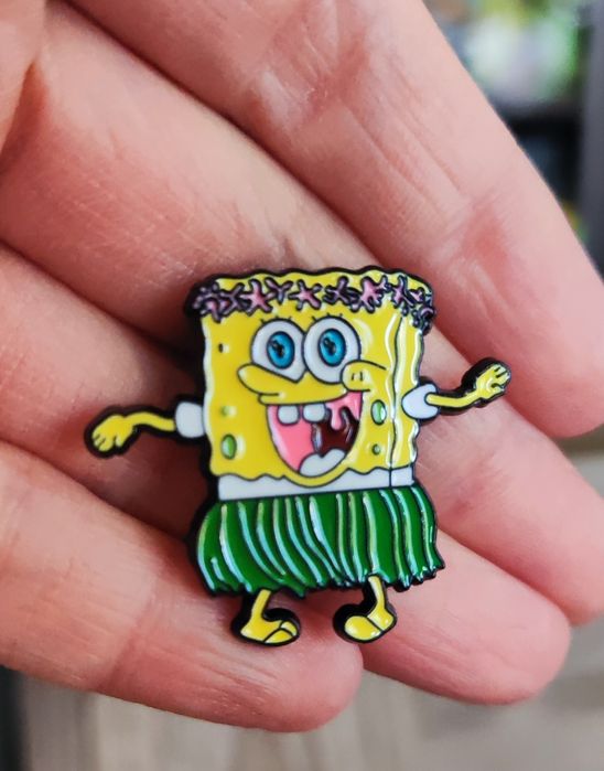 SpongeBob metalowy pin przypinka broszka.
