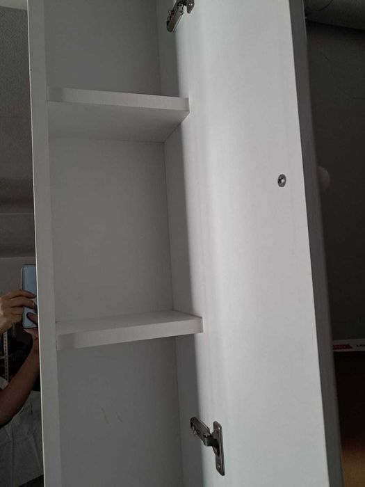 Móvel de Casa de Banho com lavatório e torneira