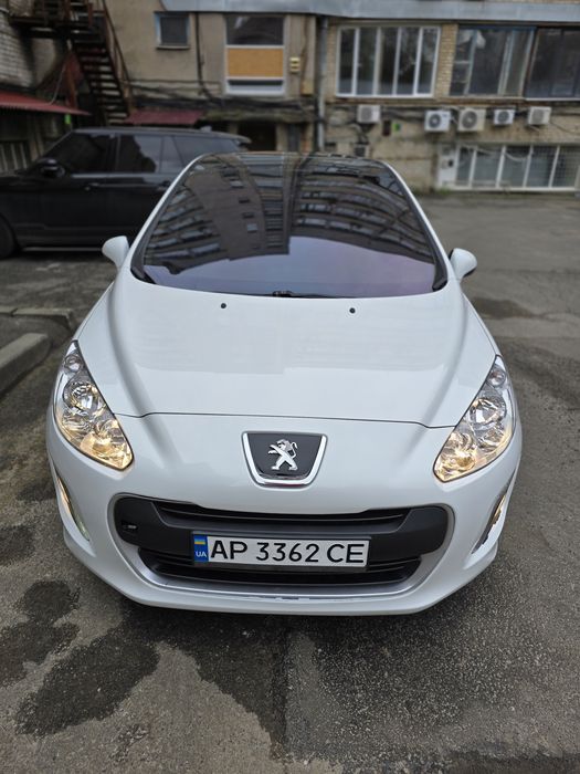 Peugeot 308 2011 г.   1.6D MT дизель