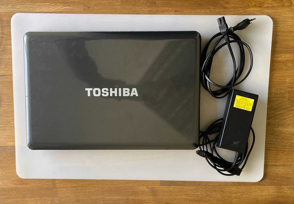 Computador baixo custo TOSHIBA L500-19F IntelCore™2 Duo 15.6 4GB 312GB