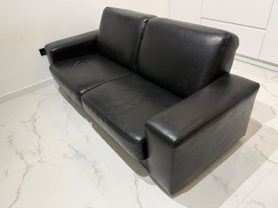 Продам диван вживаний