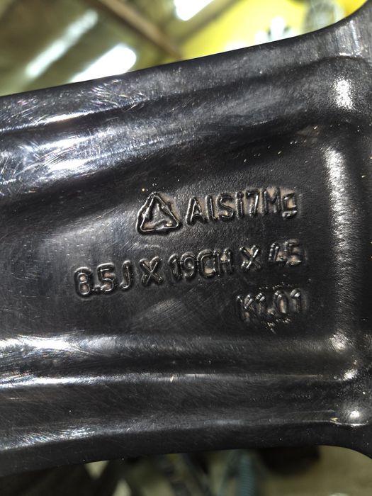 Felgi Aluminiowe 5x108 8,5Jx19 ET45 Land Rover Ford Volvo