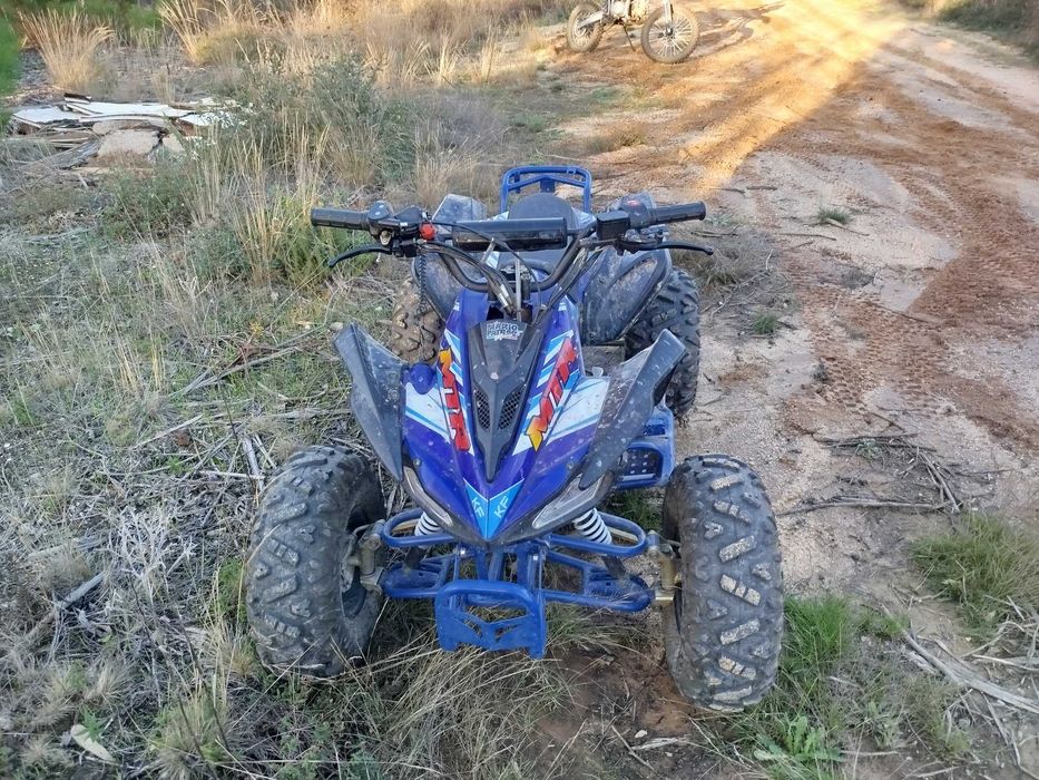 Vendo moto 4 criança