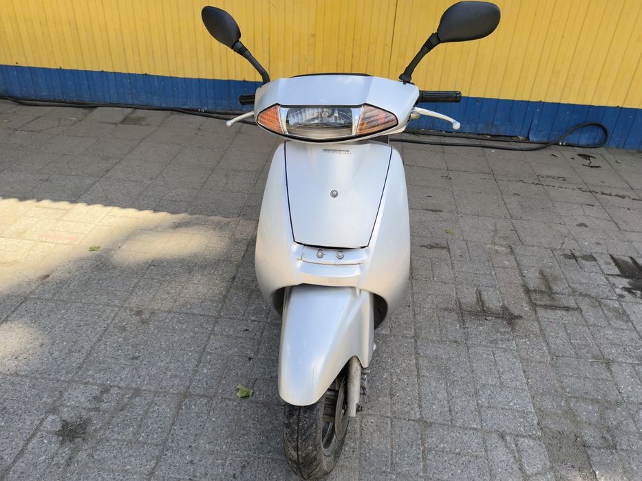 Продам скутер Honda Lead AF48