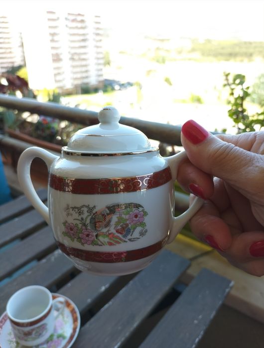 Serviço de café porcelana..antigo