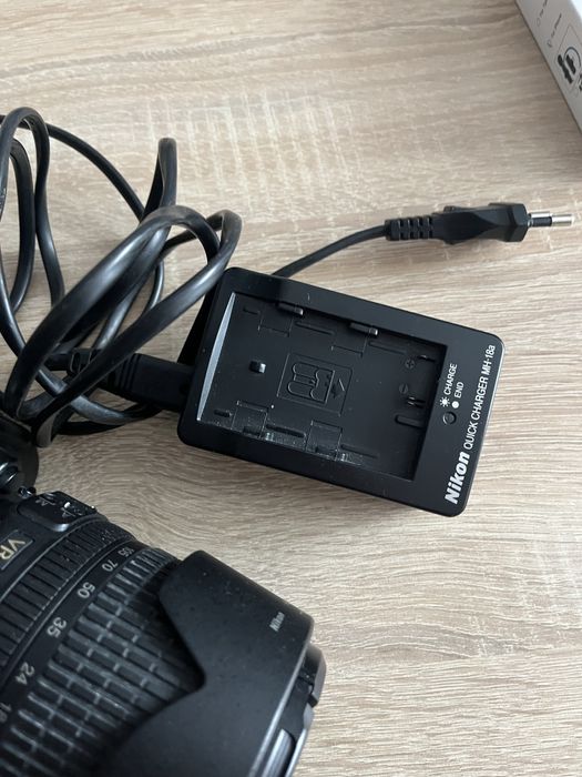 Фотоапарат Nikon D90 + обʼєктив