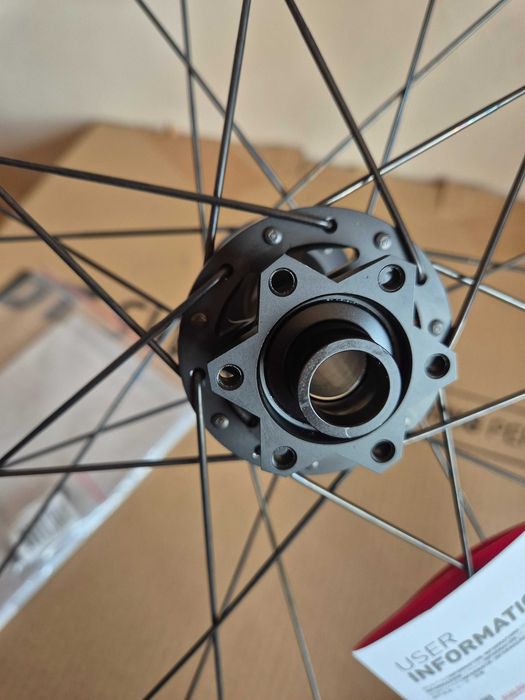 Dt Swiss FR1500 15x110 27,5" Nowe koło przód
