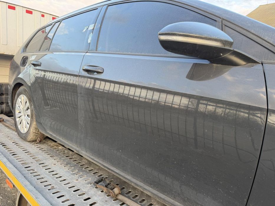 Дверь Golf 7 оригінал