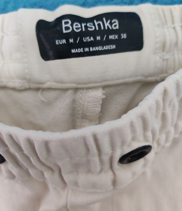 Calças Bershka M