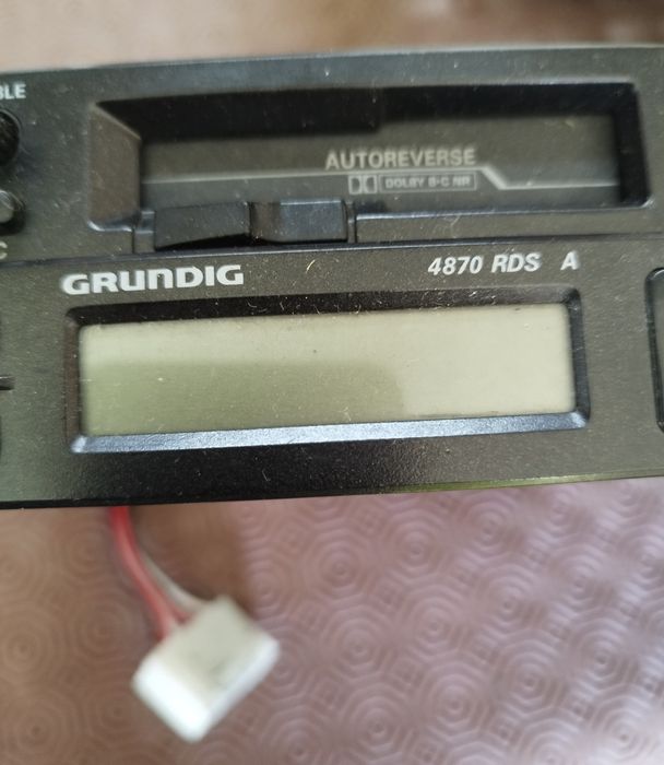 Auto rádio Grundig vintage (anos 80)