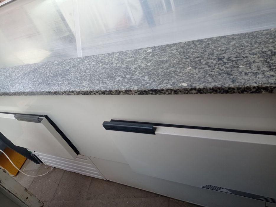 Холодильная витрина Cold Польша 200 см