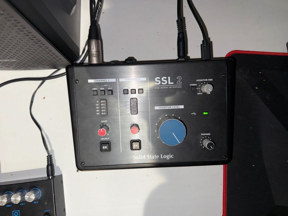 SSL 2 Interface de Áudio