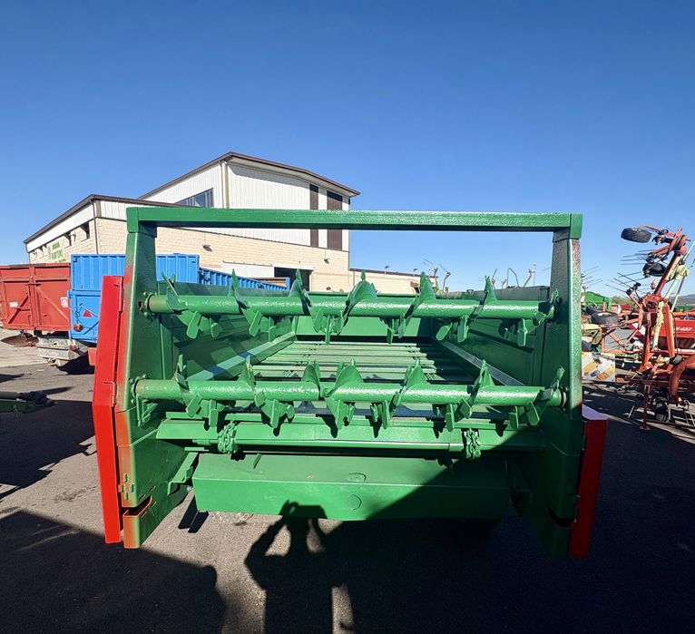 reboque espalhador de estrume