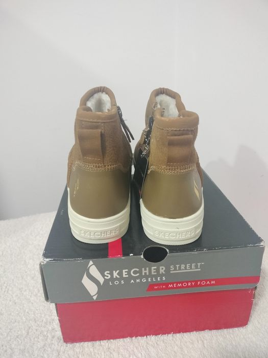 Vende se botas novas da marca skechers originais para mulher