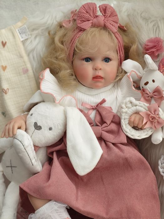 Lala w typie reborn z materiałowym brzuszkiem