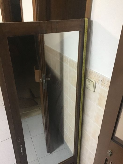 porta com espelho de guarda fatos, antigo