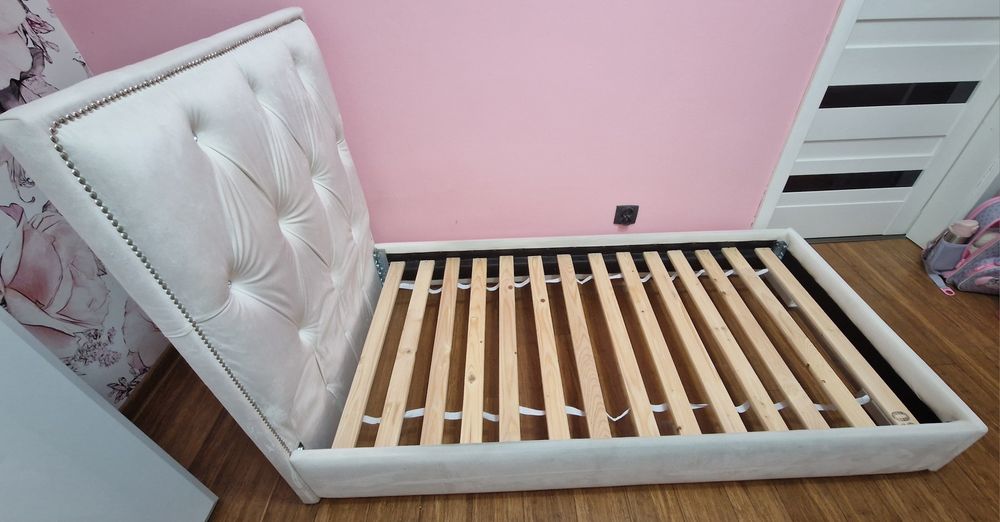 Łózko dla dziewczynki