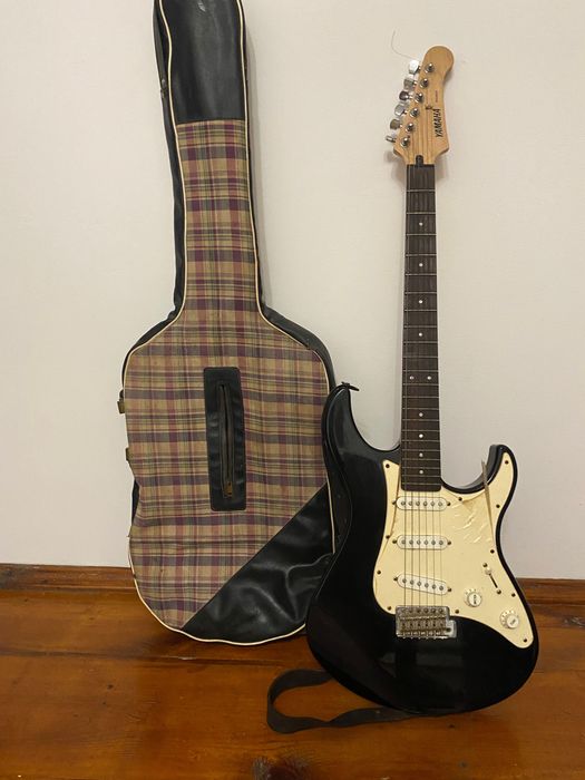 Гітара електронна