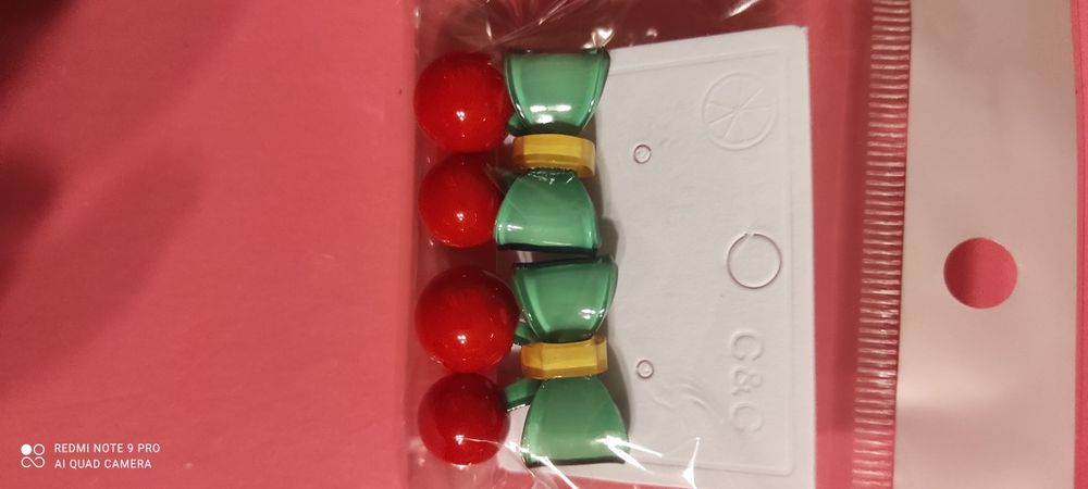 Bardzo ładne kolczyki wisienki pin up