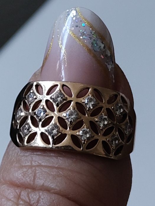 Złoty pierścionek 585