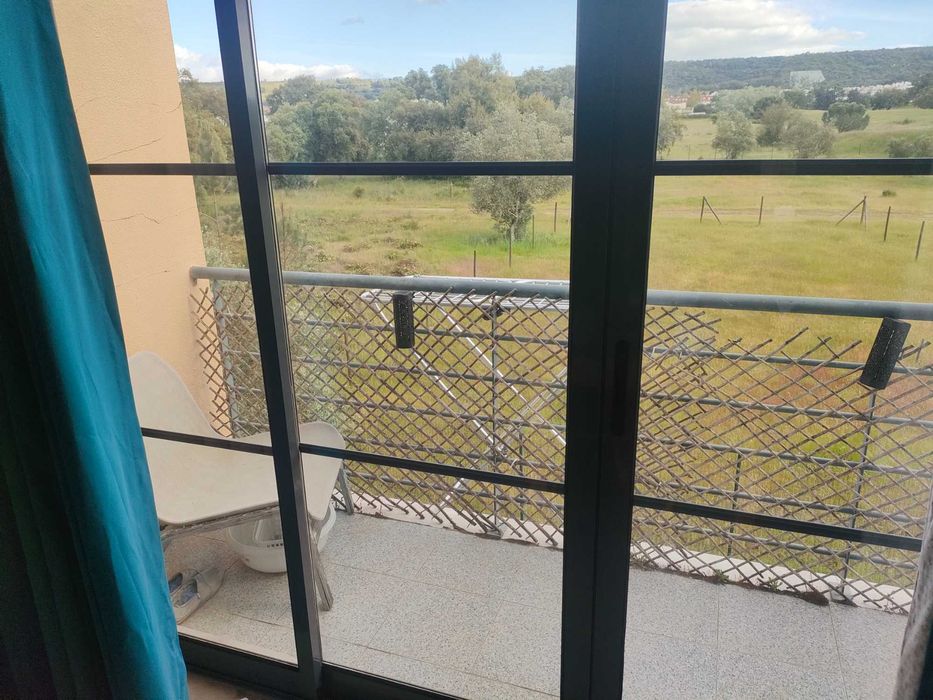 Apartamento tipo estúdio em condomínio fechado