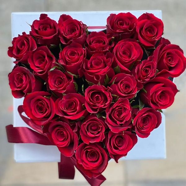 Serce róże żywe bukiet walentynki urodziny 30 cm