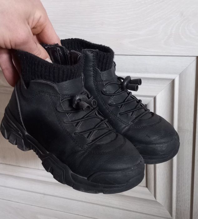 Утеплені ботінки, черевики, кросівки на хлопчика. Розмір 29. Чудовий с