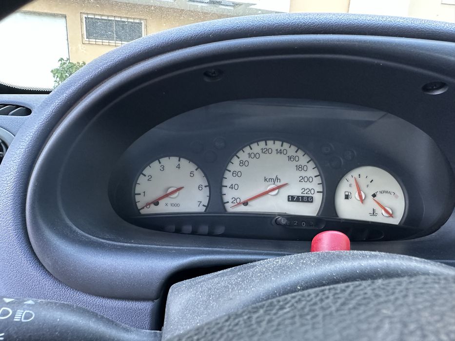 Ford fiesta cizento