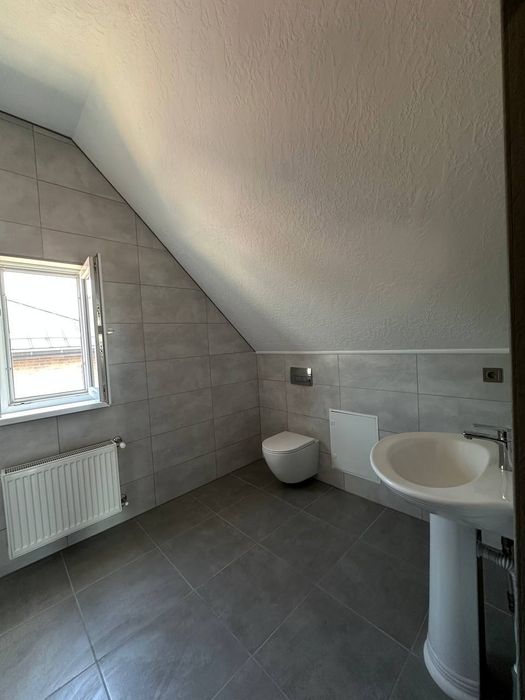 ВЛАСНИК!Будинок з ремонтом 160 м2+ Автонавіс 60м2,с.Білогородка
