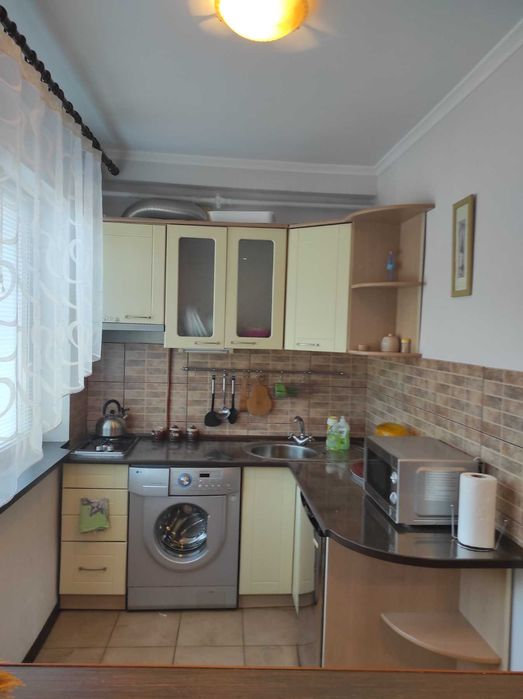 Здам гарну 1-кімнатну квартиру в центрі Канева для серйозних людей