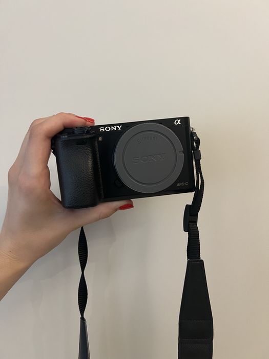 Body Sony a6000  обєктиви 35mm + 4.18-105 mm