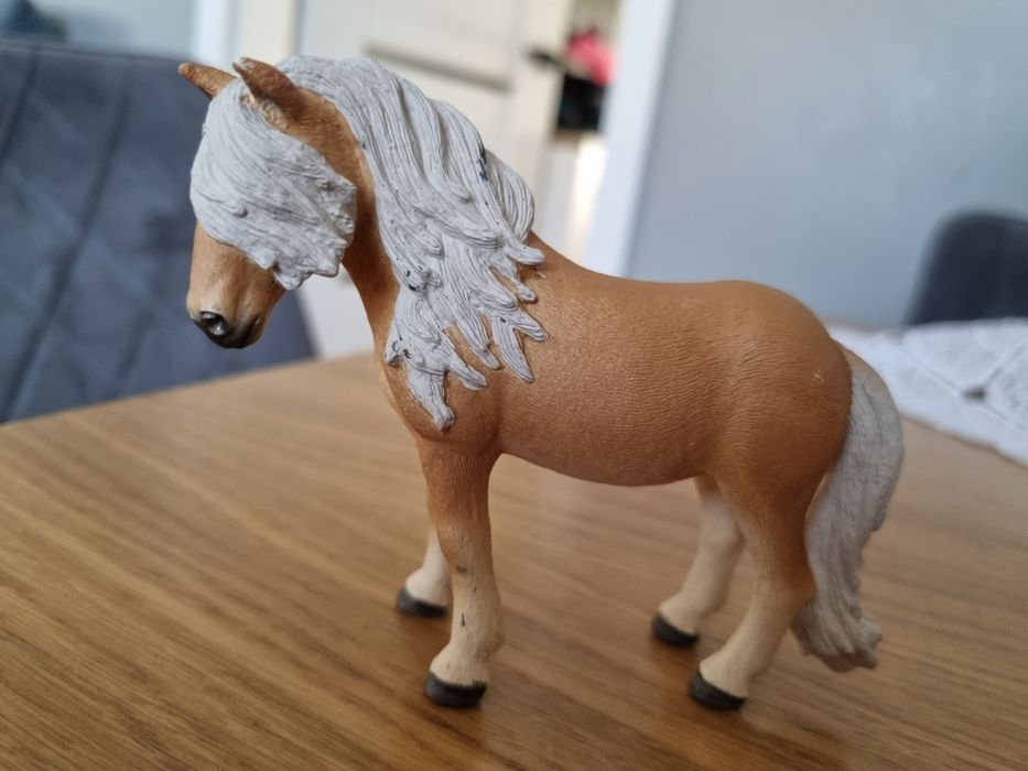 Kucyk schleich figurka