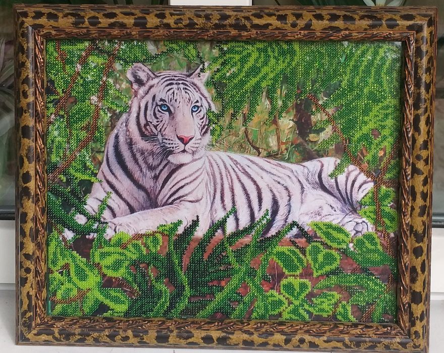 Картини ,вишиті чеським бісером