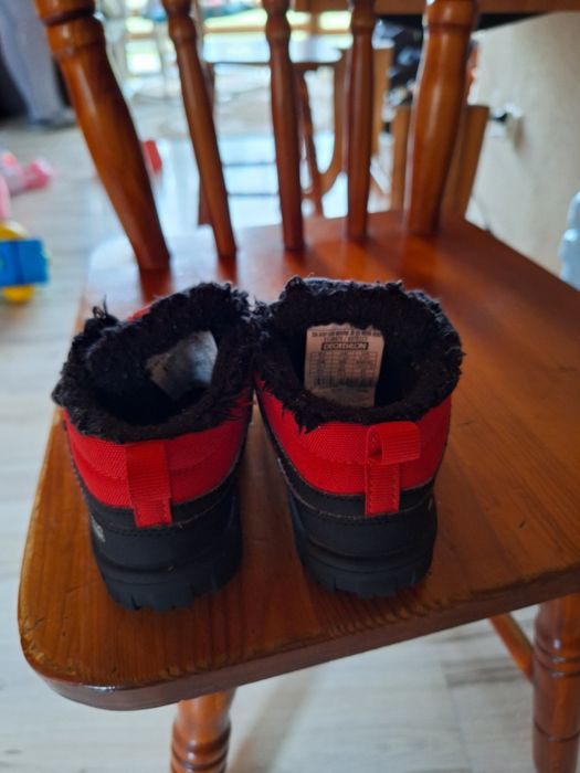 Buty zimowe chłopięce  ocieplane wodoodporne Quechuo rozmiar 24