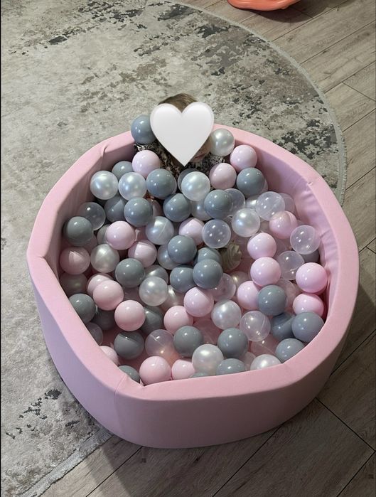 Дитячий сухий басейн