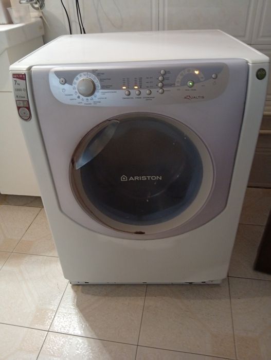 Стиральная пральна машина Ariston 7кг